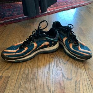 Men’s Nike AirMax size 12